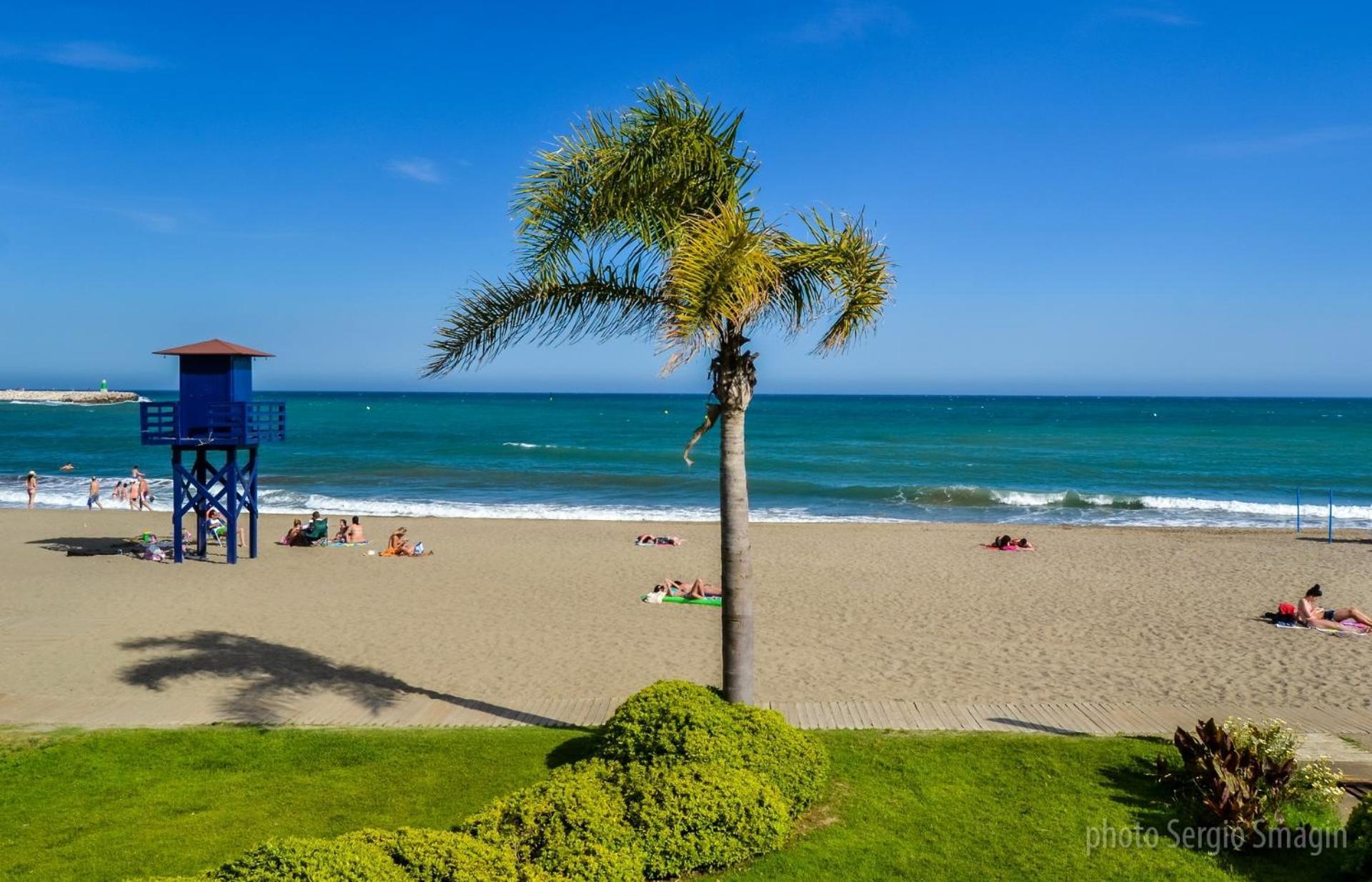 645 Aguila Apartamentos - Vista Al Mar - Cerca De Tren, Restaurantes, Tiendas - Playa A 10 Min Caminando Бенальмадена Екстер'єр фото
